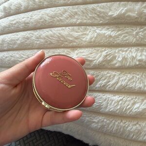 Too faced blush